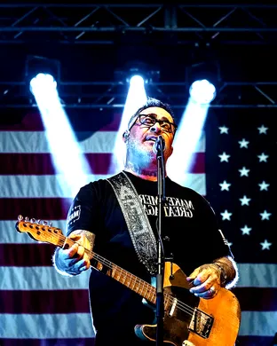 Aaron Lewis and The Stateliners