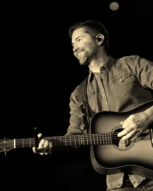 Live concert by Josh Turner